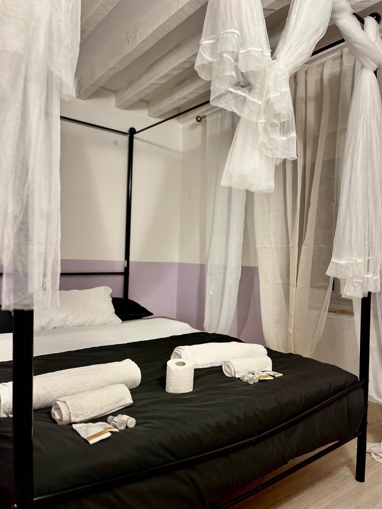 Centro Affittacamere- Bagno In Comune Affittacamere Genova